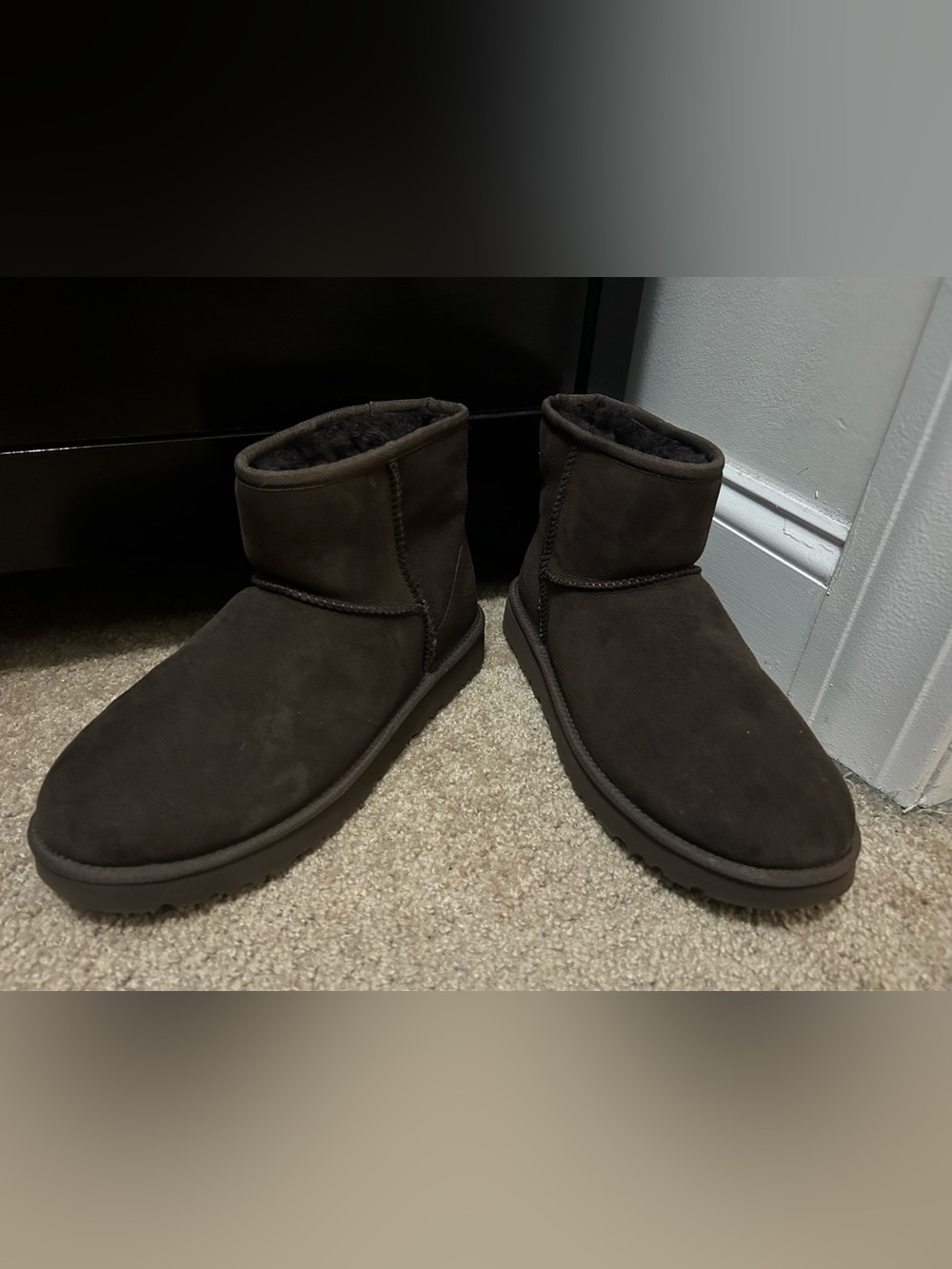 UGG Mini Boot - Dark Brown